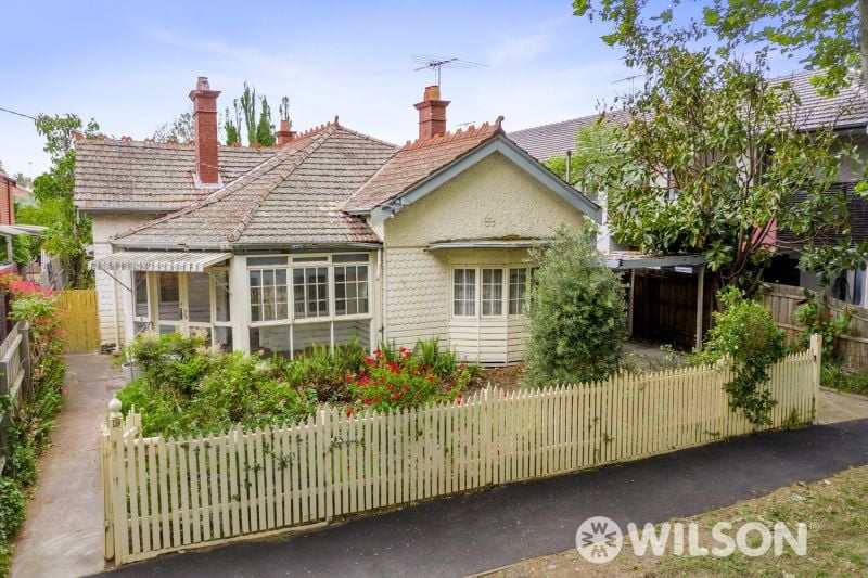 19 Carlisle Avenue, St Kilda East