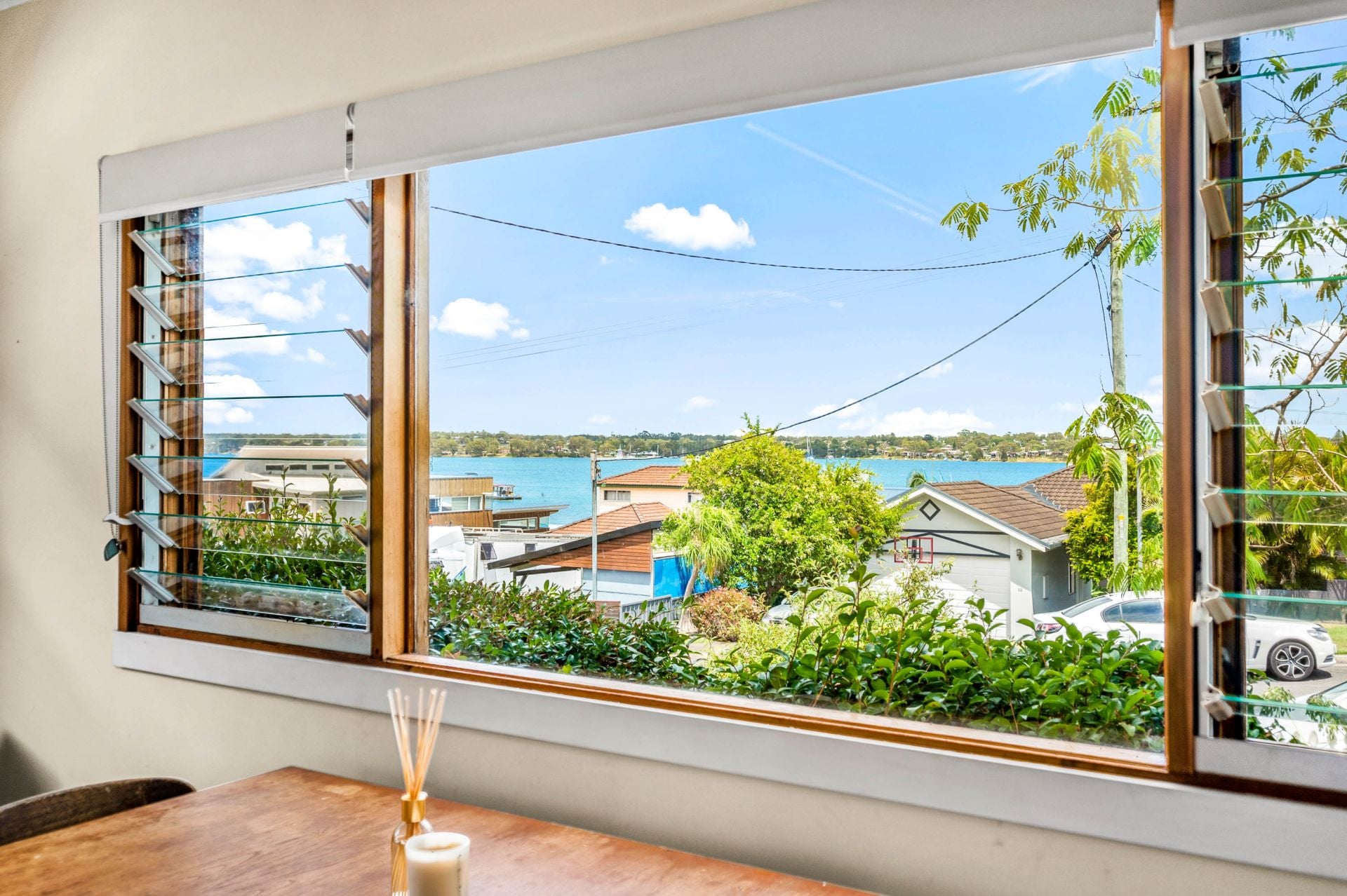 25 Marine Parade, Nords Wharf - Thumbnail 2