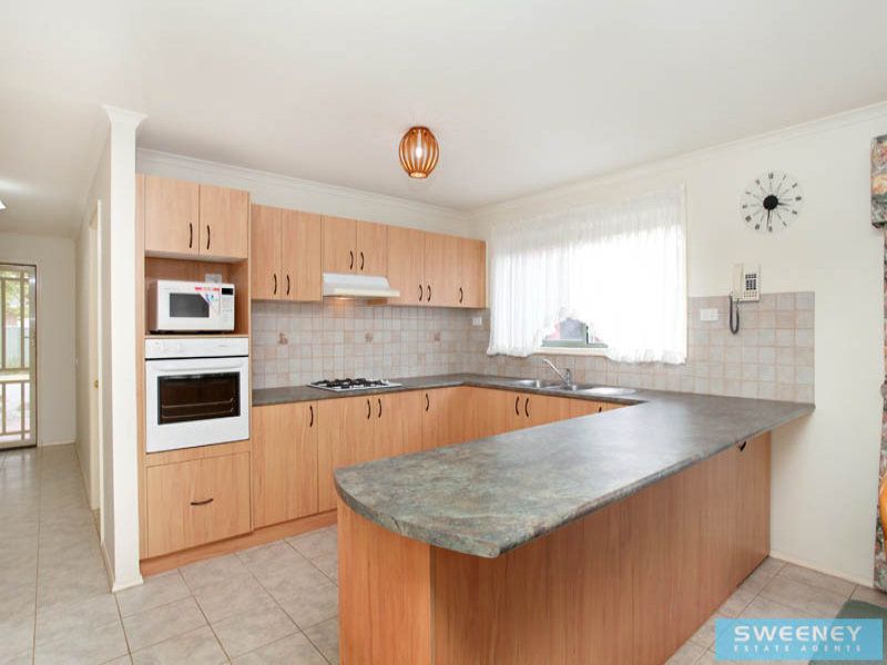 13 William Circuit, Caroline Springs - Thumbnail 6