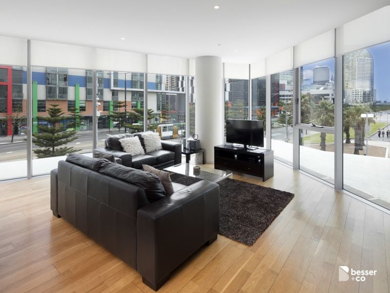 111/2 Newquay Promenade, Docklands - Thumbnail 4