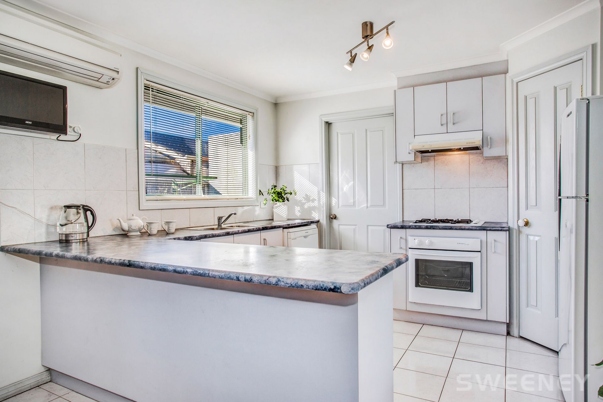 2/49-51 May Avenue, Altona Meadows - Thumbnail 8