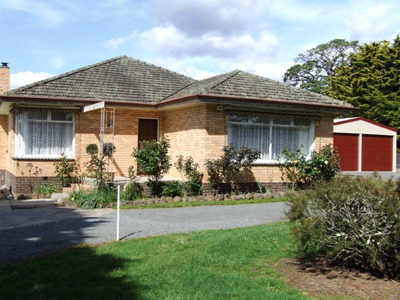 3 Brisbane Ranges Road, Mount Wallace - Thumbnail 2