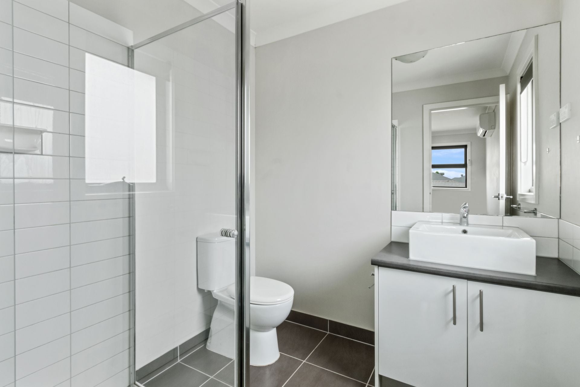 MODERN & SPACIOUS