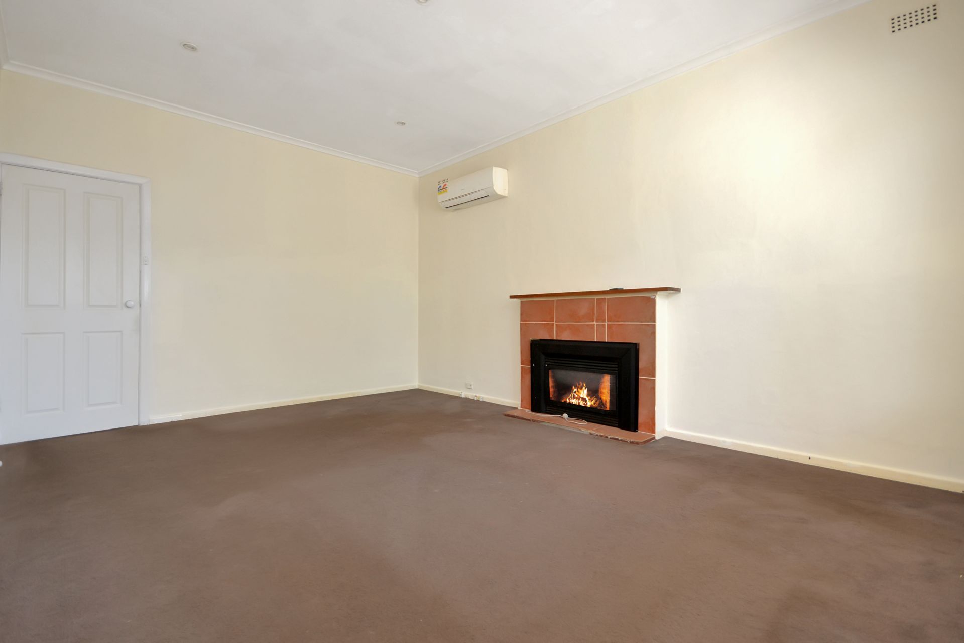 WELL PRESENTED & IN AN IDEAL LOCATION