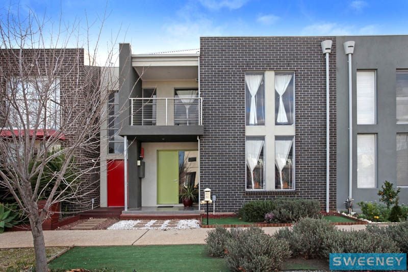 44 Broadway, Caroline Springs - Thumbnail 2