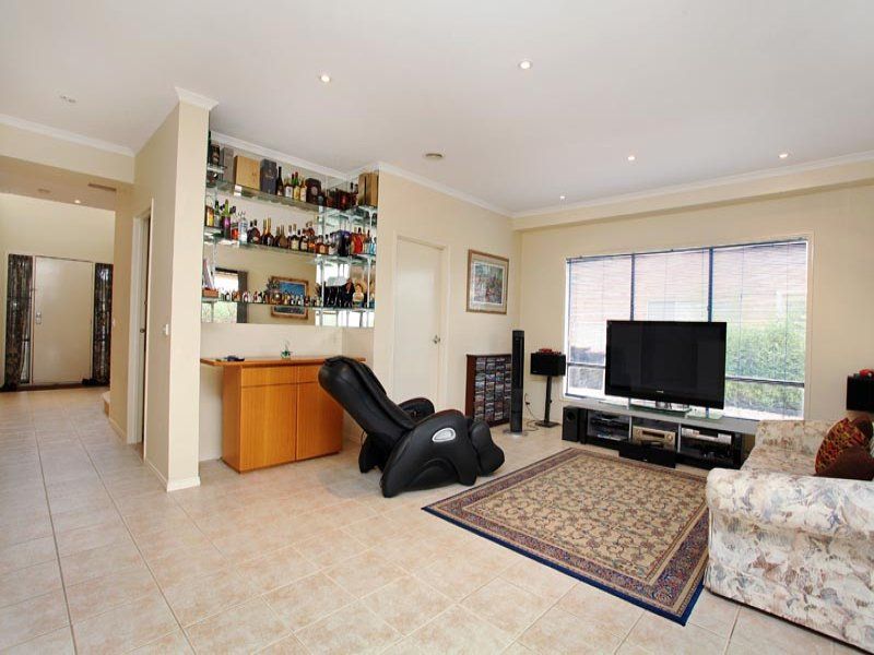 6 Earlswood Close, Caroline Springs - Thumbnail 6
