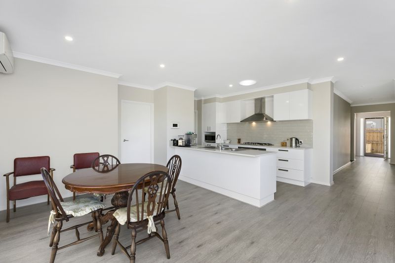 23B Lloyd Street, Belmont