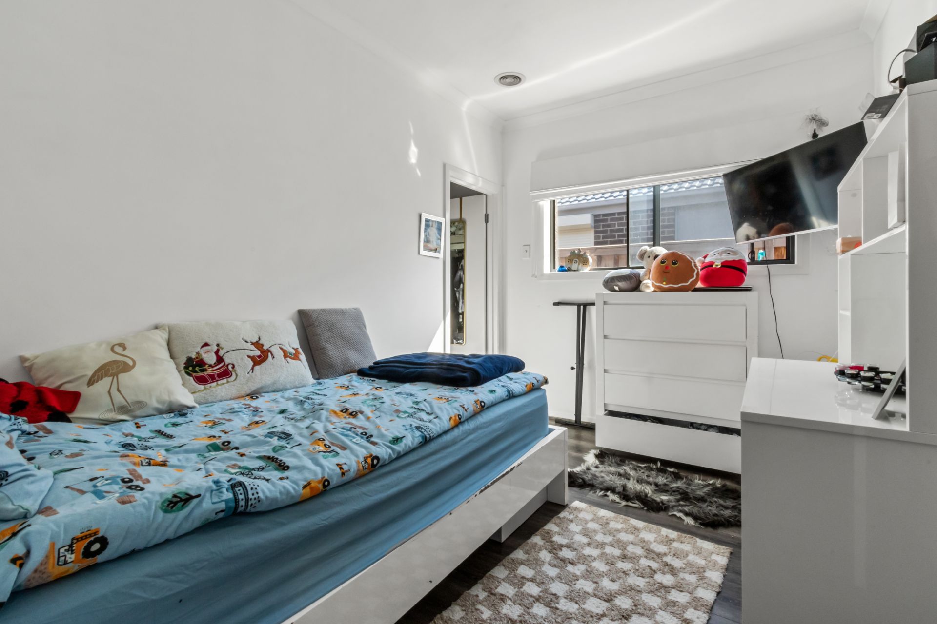 STUNNING FAMILY HOME WITH MODERN COMFORTS