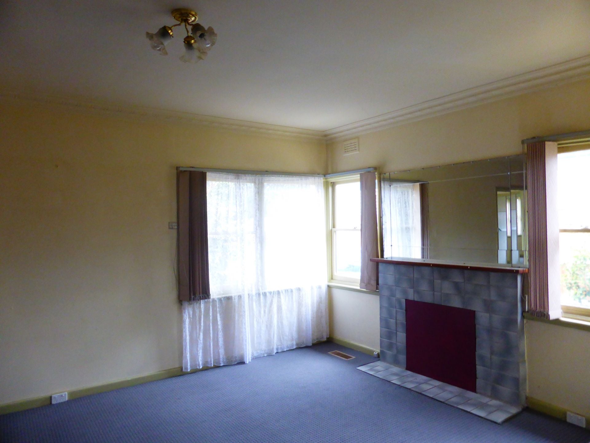 SPACIOUS, COMFORTABLE AND AN ENVIABLE LOCATION