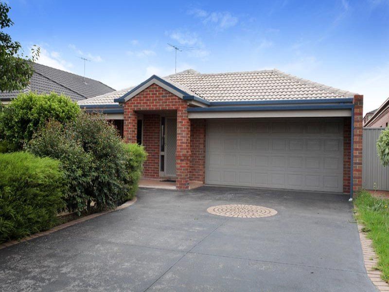 31 Blenheim Way, Caroline Springs - Thumbnail 2