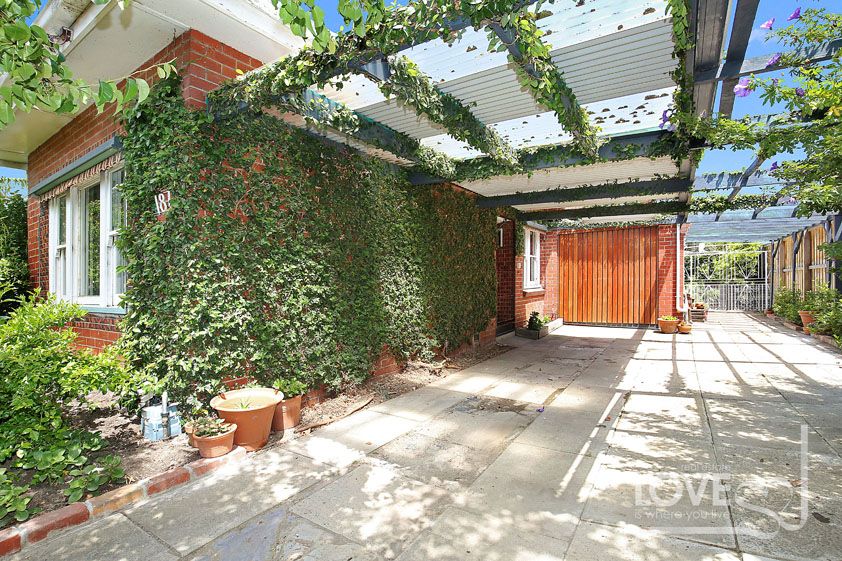 PEACEFUL RETREAT IN THE HEART OF PRESTON