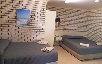 MOTEL FOR SALE - PROMINENT NEWELL HWY LOCATION