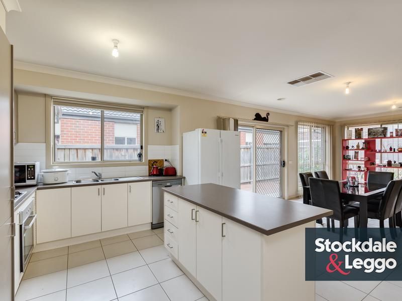 18 Jenolan Way SOUTH MORANG, South Morang - Thumbnail 5