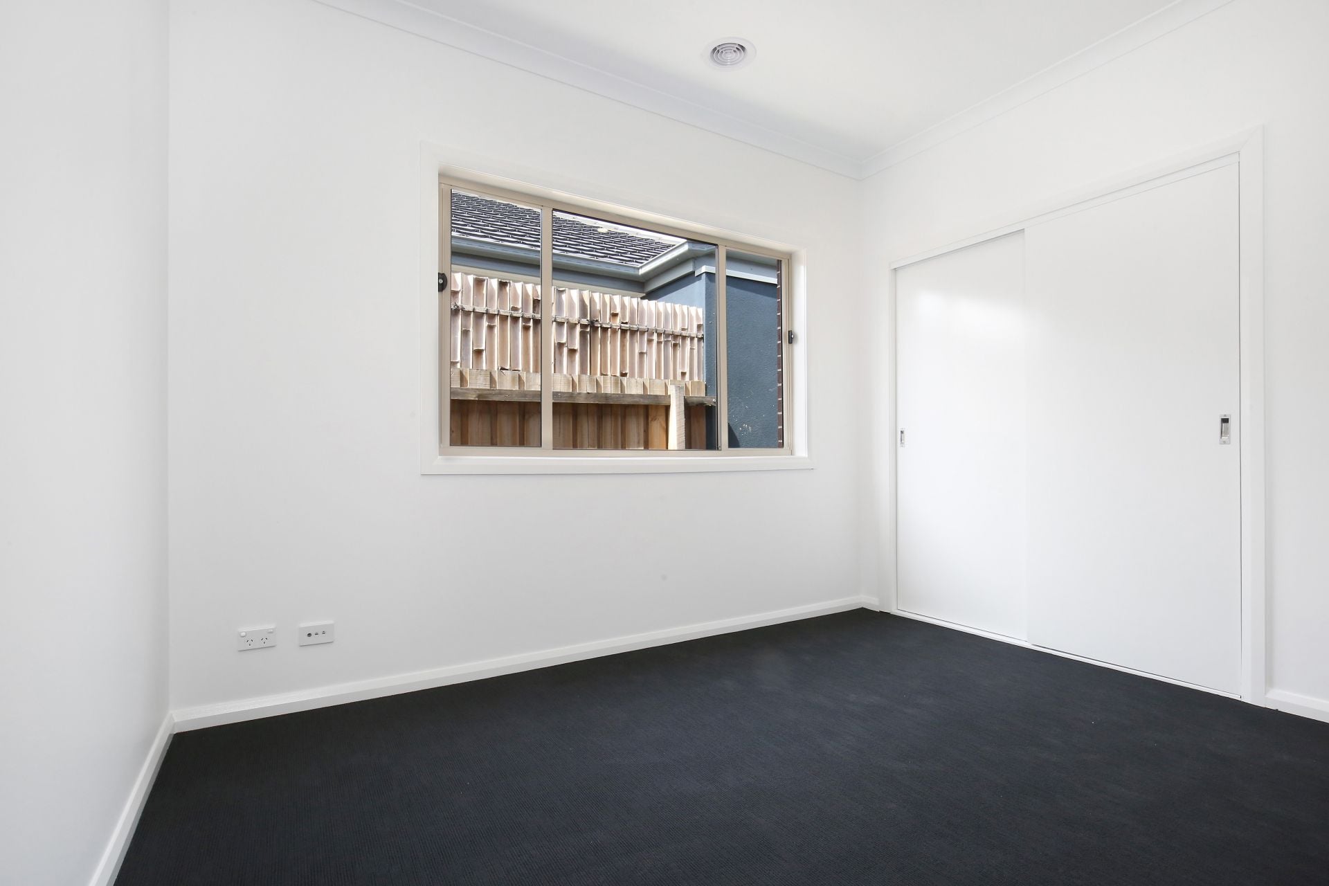 FAMILY LIVING IN LYNDARUM'S BEST LOCATION