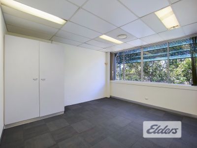 NEAT & TIDY OFFICE/WARHOUSE - CLOSE TO CBD