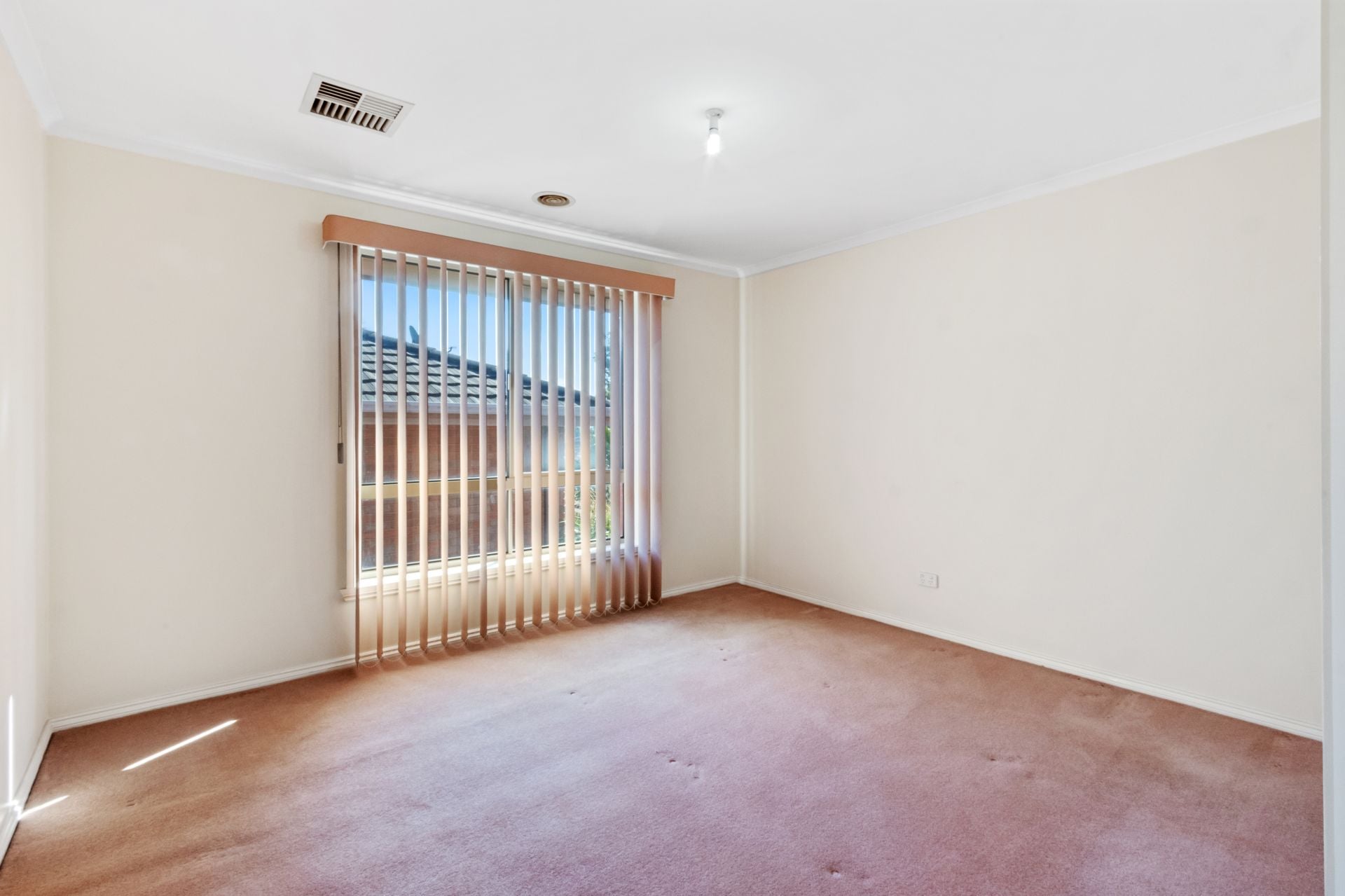 Big Home in Ideal Locale