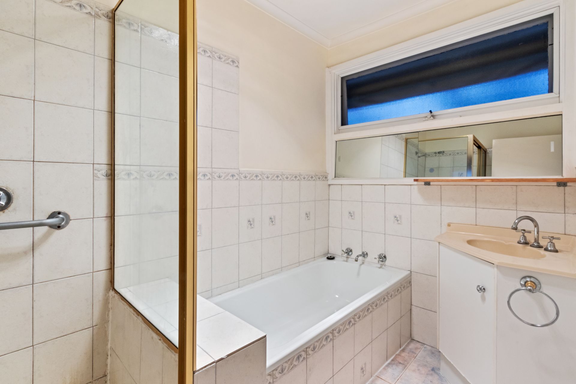 Neat & Tidy Unit!