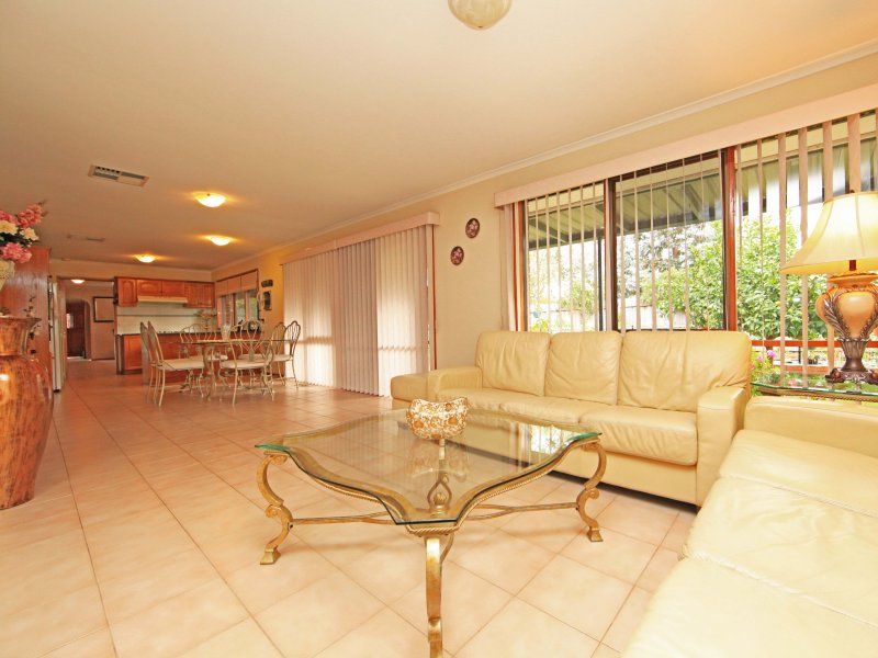 14 Telopea Crescent MILL PARK, 14 Telopea Crescent Mill Park - Thumbnail 4