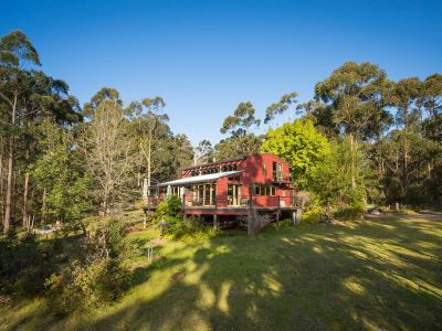 521 Sapphire Coast Drive, Tura Beach