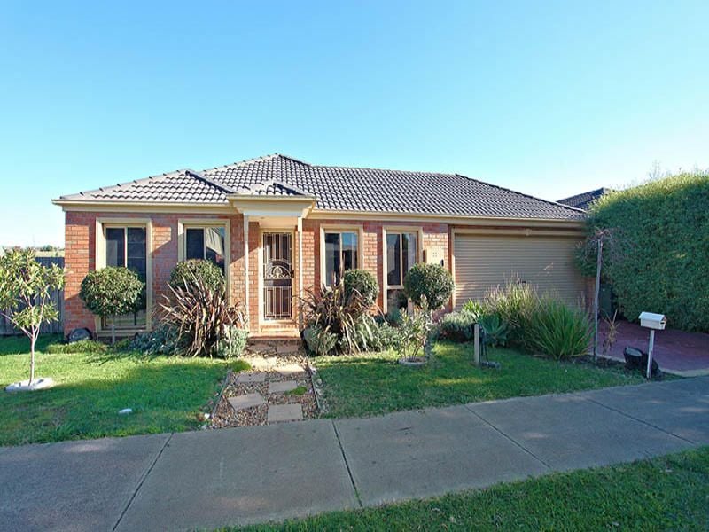 19 Tiffany Grove SOUTH MORANG, South Morang - Thumbnail 3