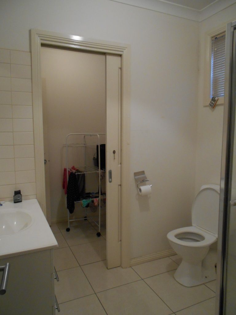 3 BEDROOM, 2 BATHROOM TOWNHOUSE