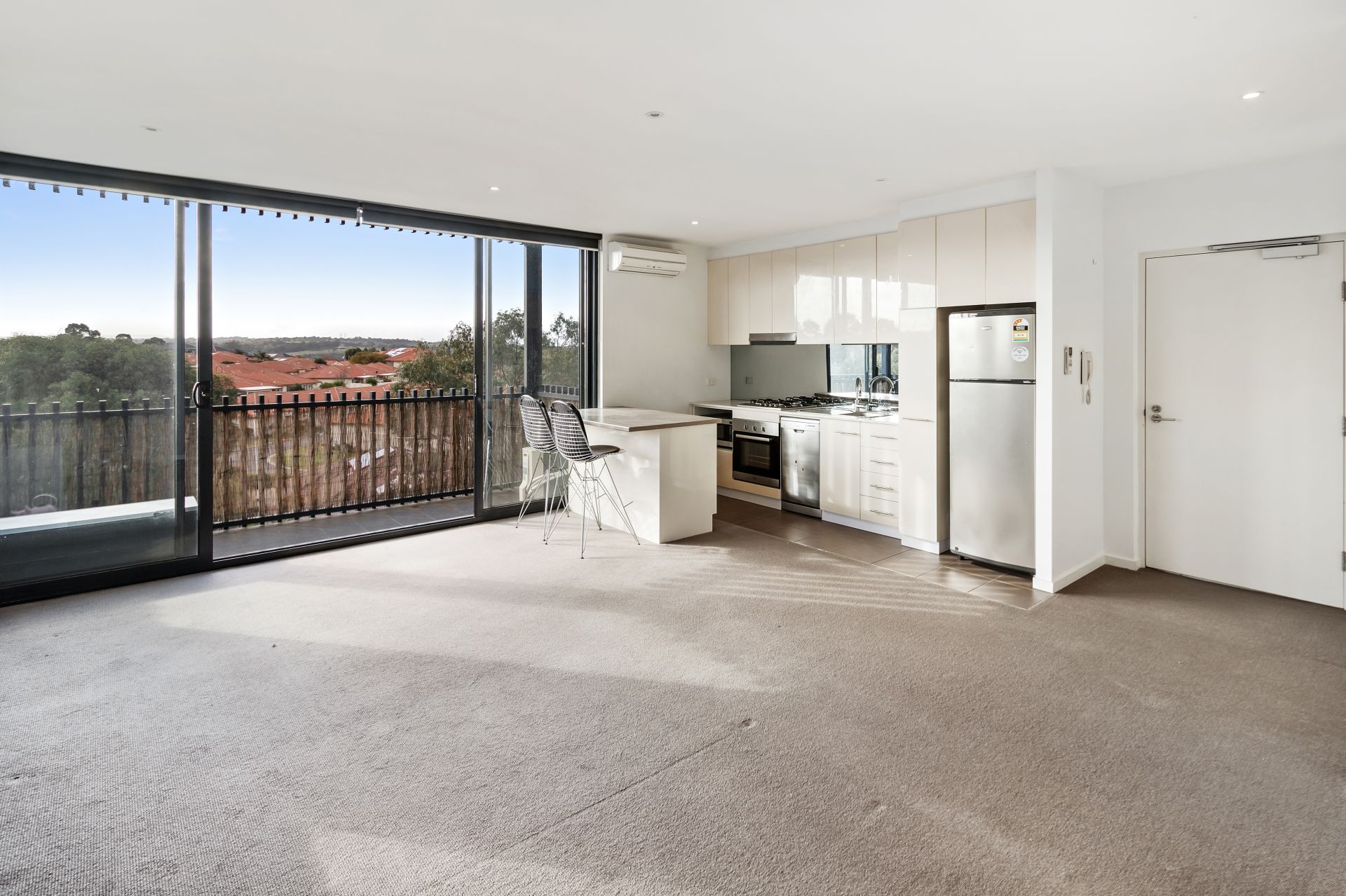 Ideal One Bedroom with Views