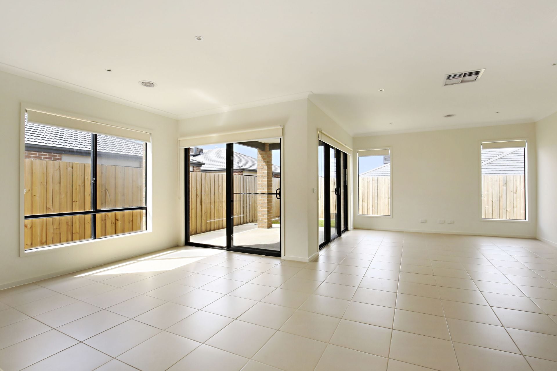 LUXURY HOME AT YOUR FINGERTIPS