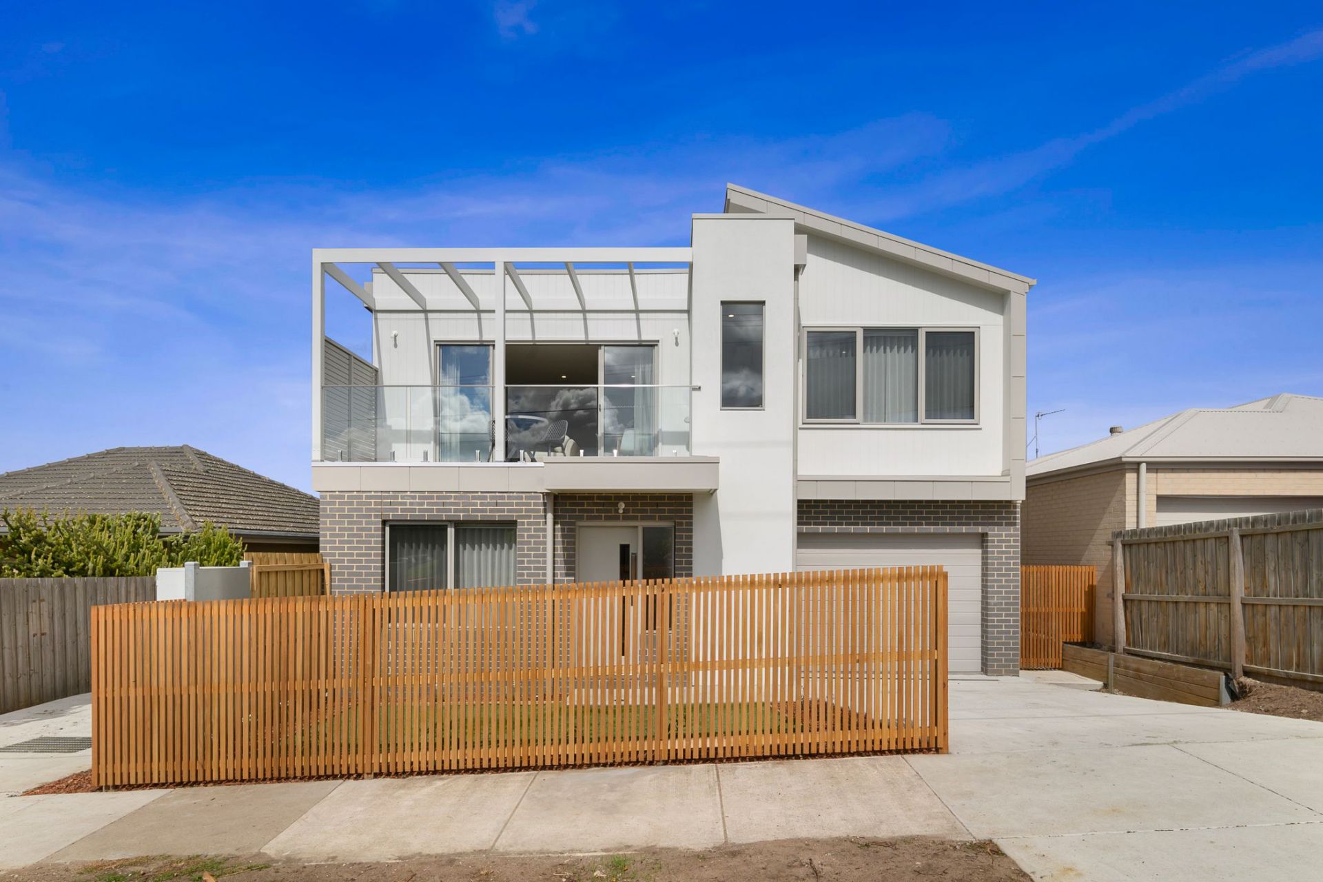 1/261 Roslyn Road, Highton Maxwell Collins Real Estate