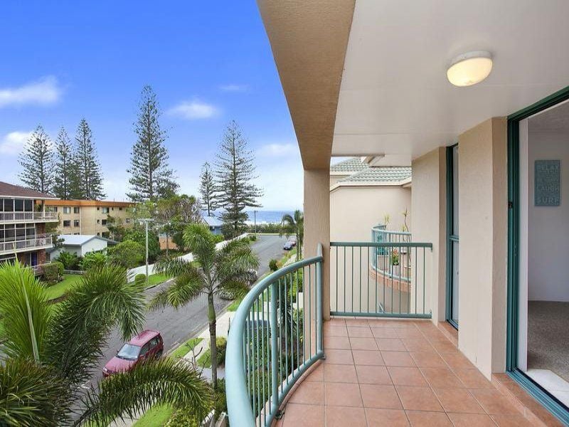 329/147 Golden Four Drive 'Pacific Place North' BILINGA QLD, North' Bilinga - Thumbnail 2