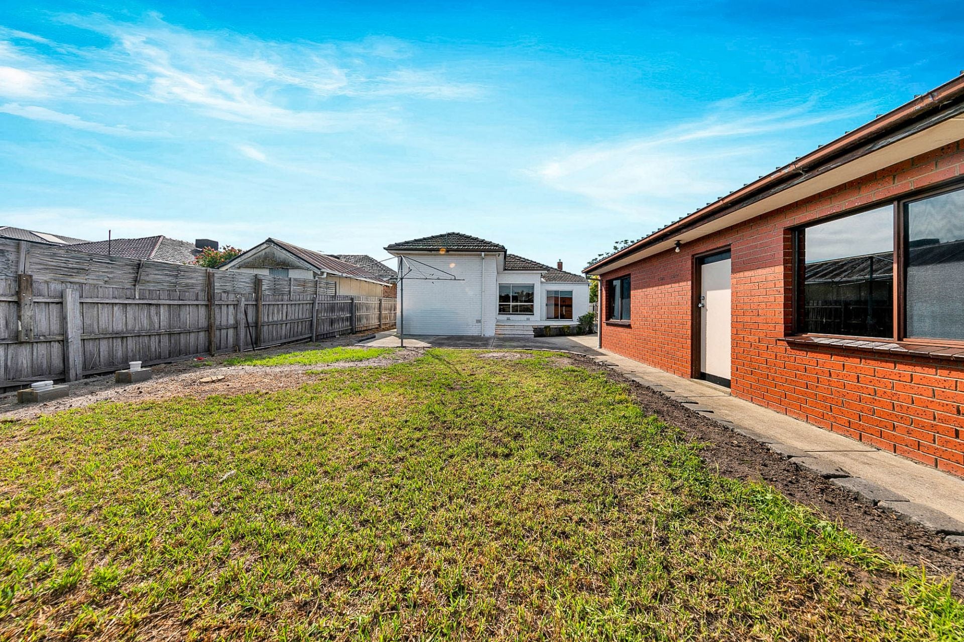 Warm and inviting family home!