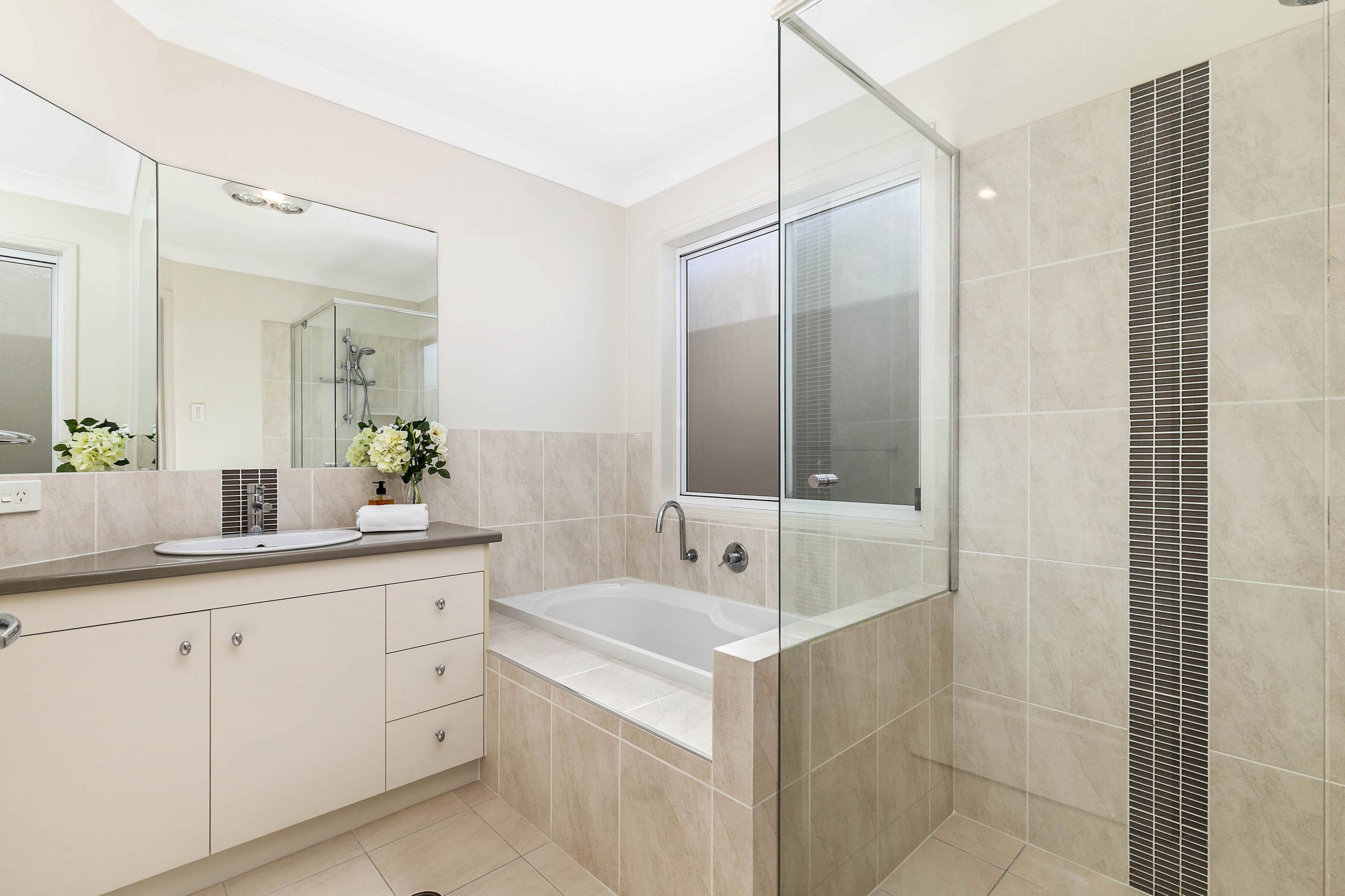 Real Estate For Sale 2/93 Daisy Hill Road DAISY HILL , QLD