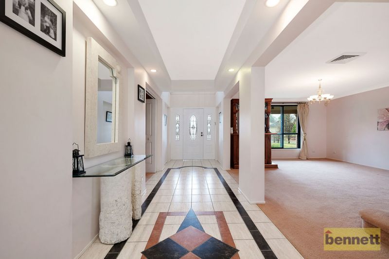 2.8 ACRES - WALK TO SHOPS & TRAIN, Richmond - Thumbnail 5