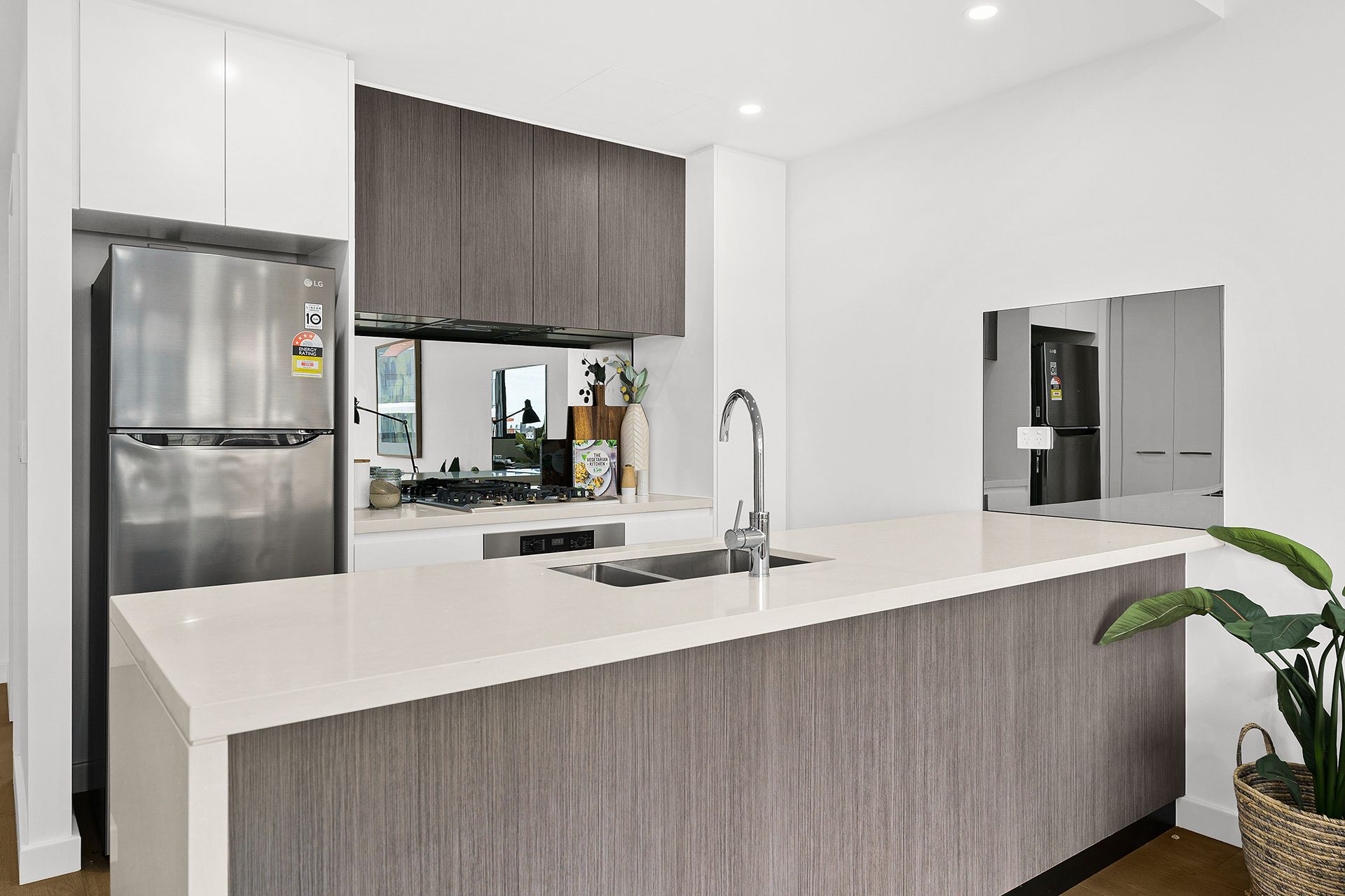 704/15 Garrigarrang Avenue Kogarah NSW, Kogarah - Thumbnail 3