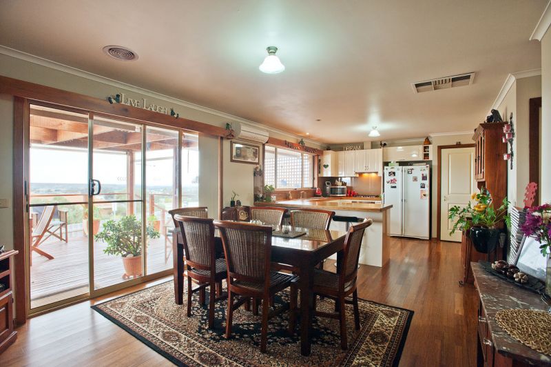 98 Holts Lane, Bacchus Marsh - Thumbnail 7