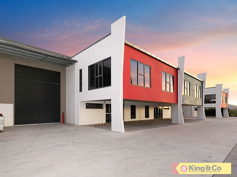 IMMACULATE PRESENTATION - FANTASTIC LOCATION!