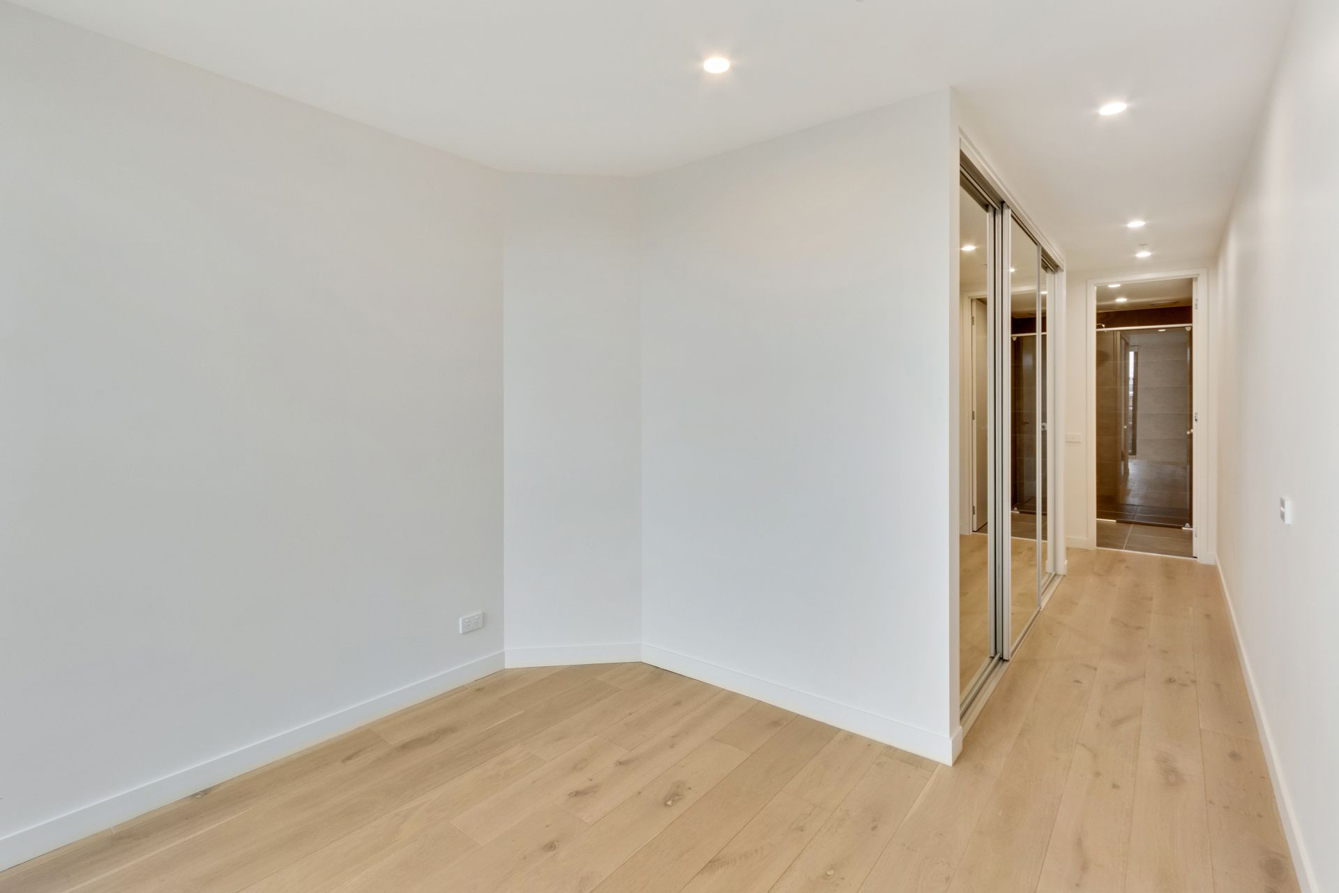 Location, Luxurious Lifestyle