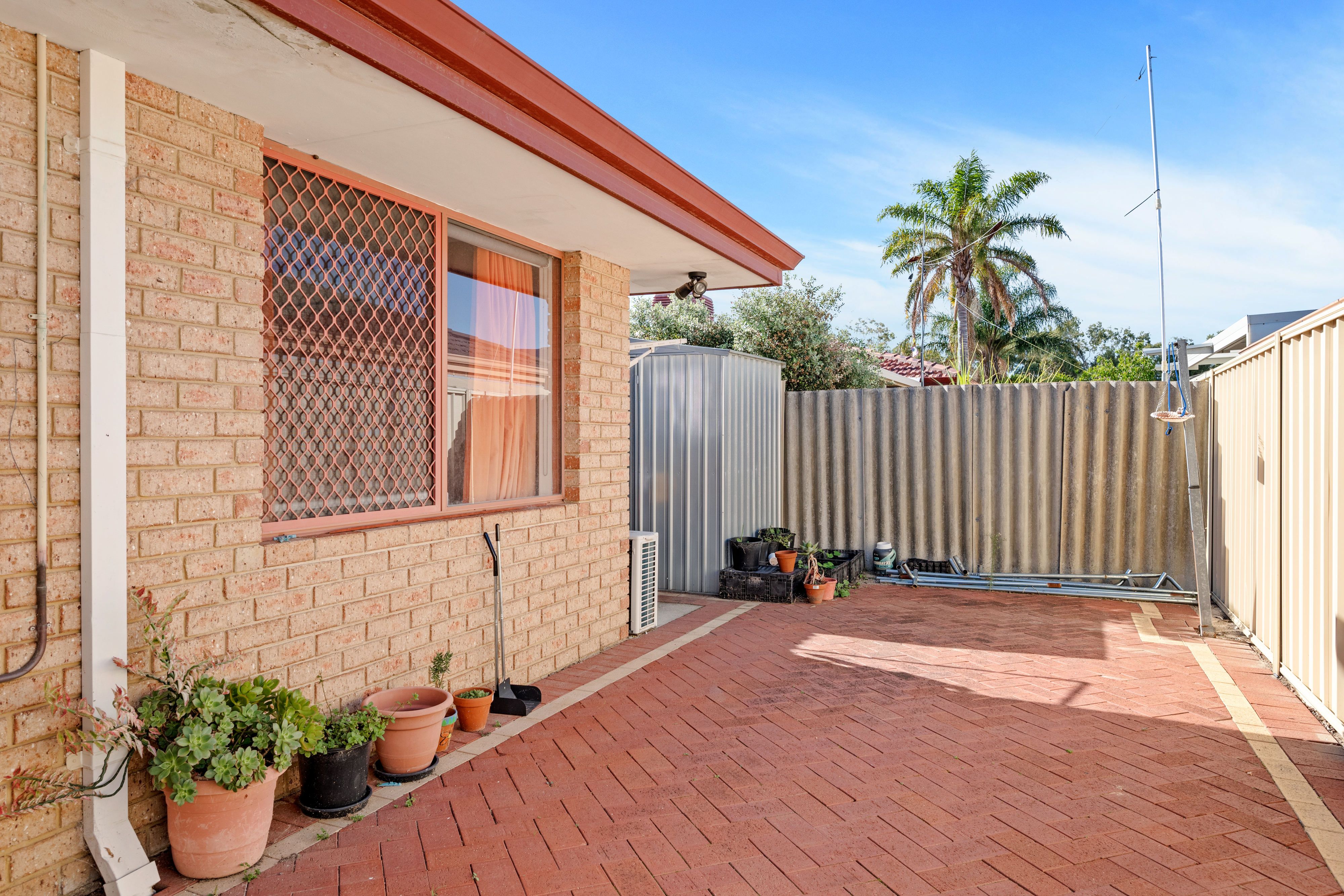 Real Estate For Sale 1/15 Herndon Close Cannington , WA