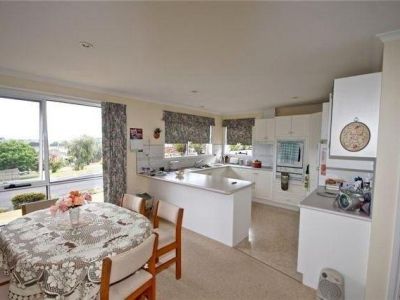 2 Chelsea Court, EAST DEVONPORT, East Devonport - Thumbnail 4