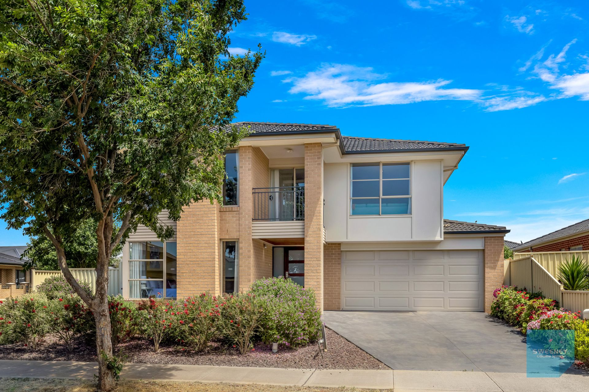 13 Orbis Avenue, Fraser Rise - Thumbnail 3