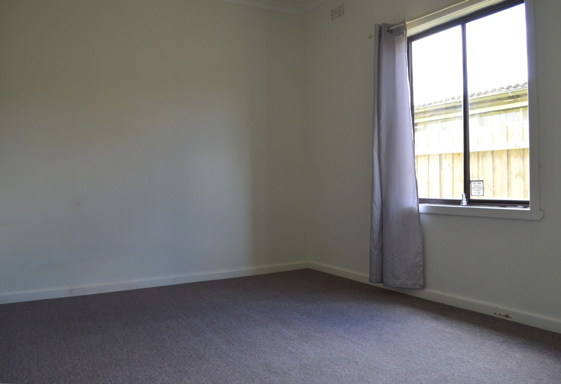 WALKING DISTANCE TO ALL AMENITIES   *Insp Thurs 8th Feb @ 4:40pm*