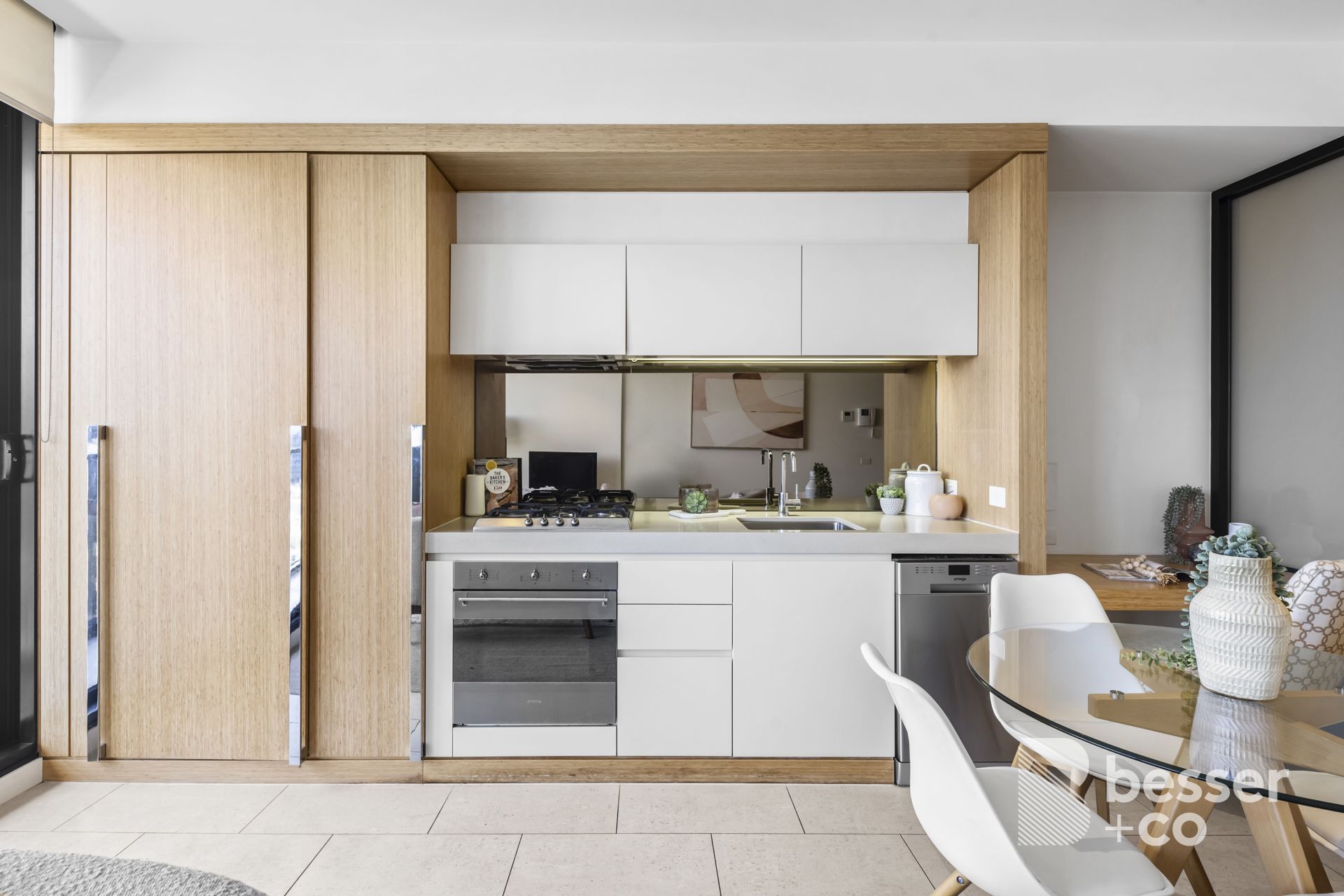1006/1 Clara Street, South Yarra - Thumbnail 4
