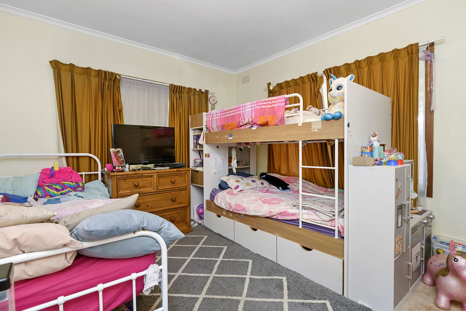 8 Walker Street, BENALLA Living Here Benalla