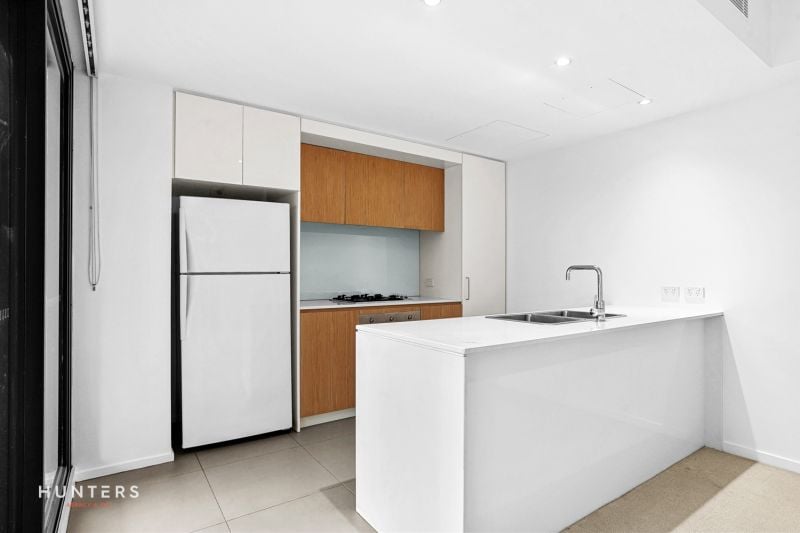 201/8 Saunders Close, Macquarie Park