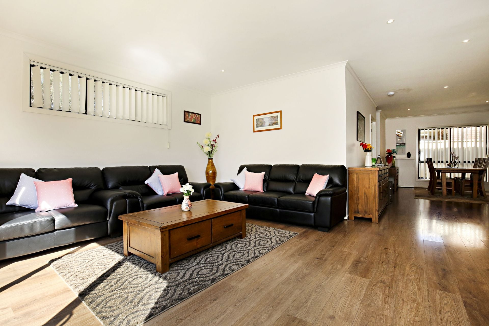 Enticing Living With Next To No Maintenance