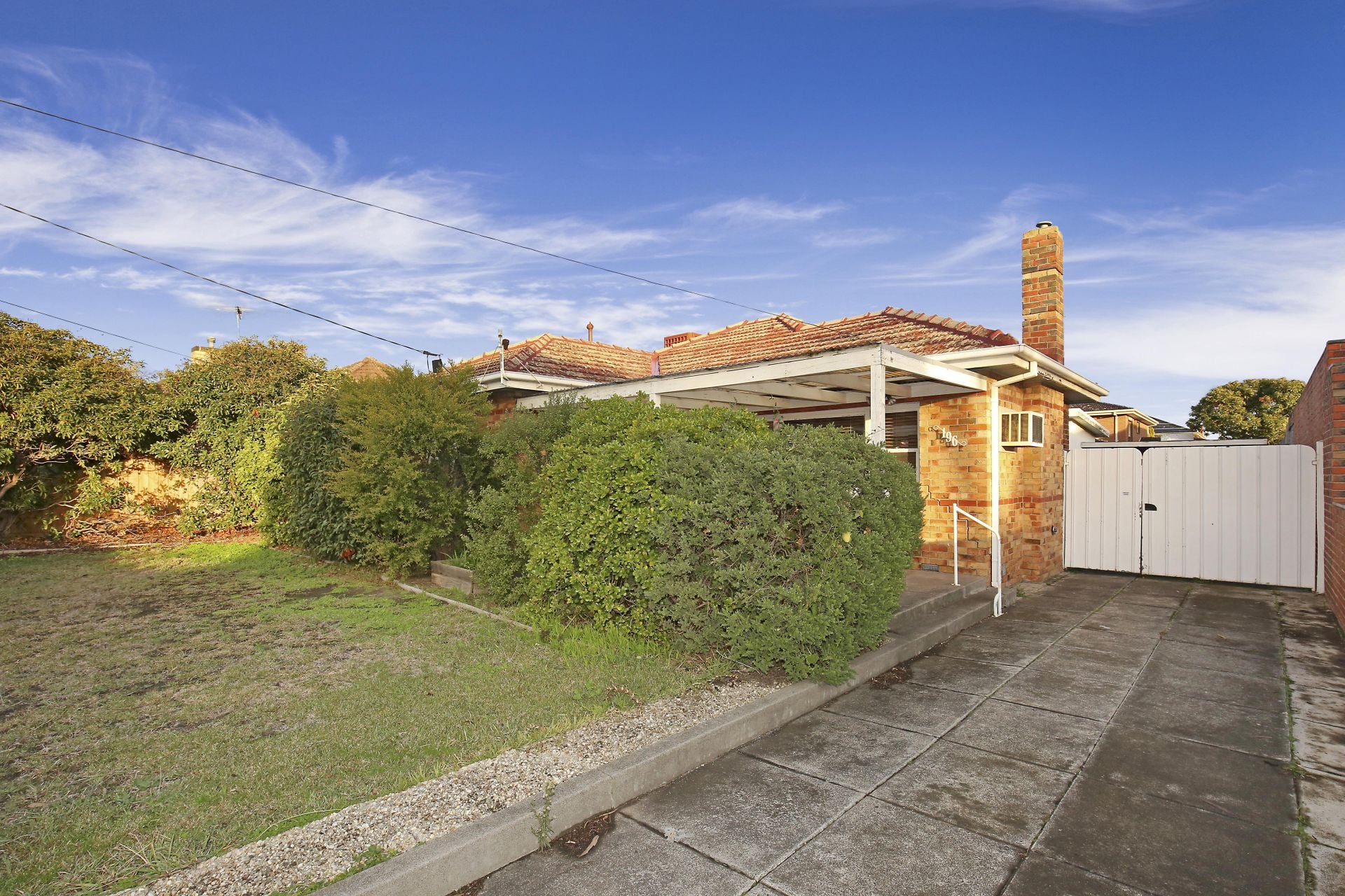 SPACIOUS FAMILY HOME