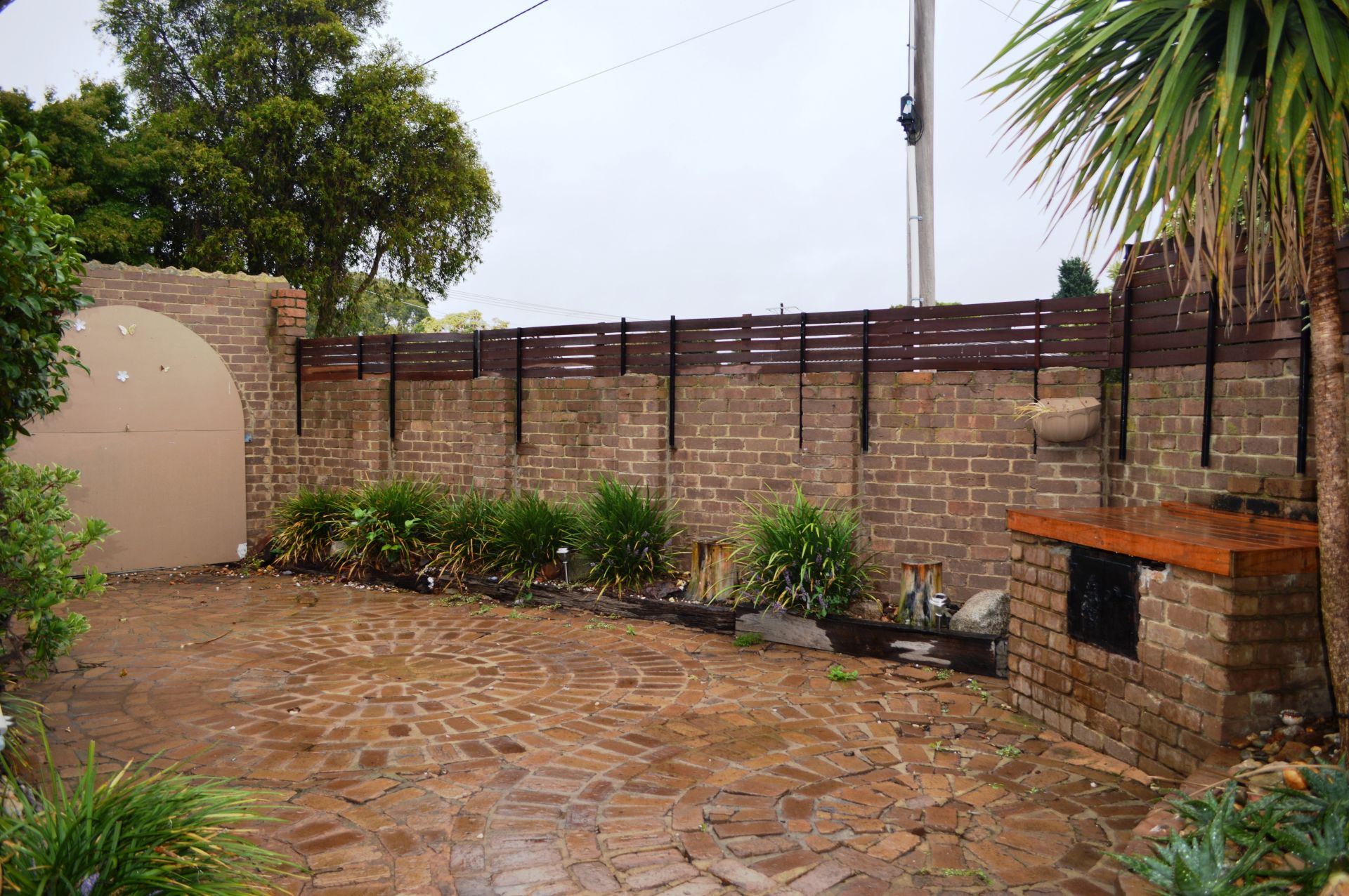 CENTRALLY LOCATED & PERFECTLY PRICED   *Insp Thu 28th Apr @ 5:00pm*