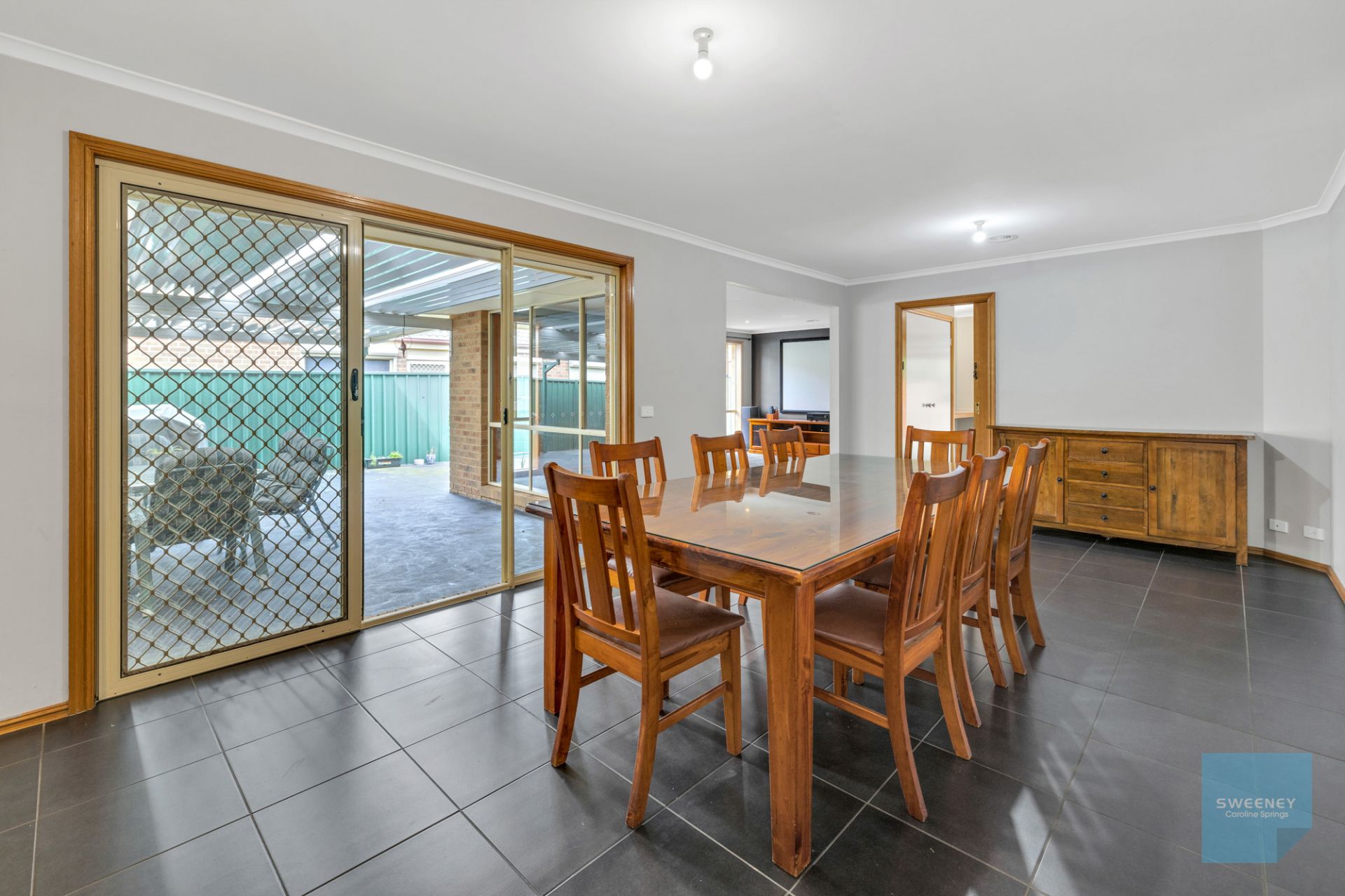 28 Wood Grove, Burnside - Thumbnail 7