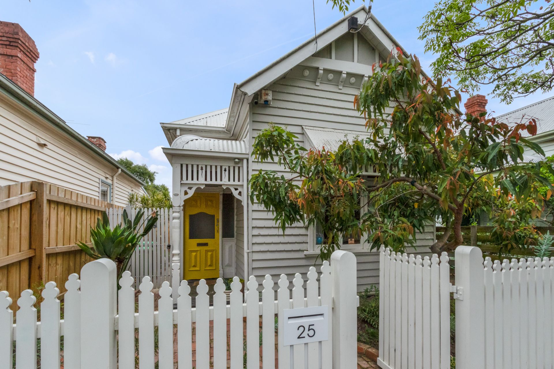 Perfect Edwardian Home in a Prized Location!