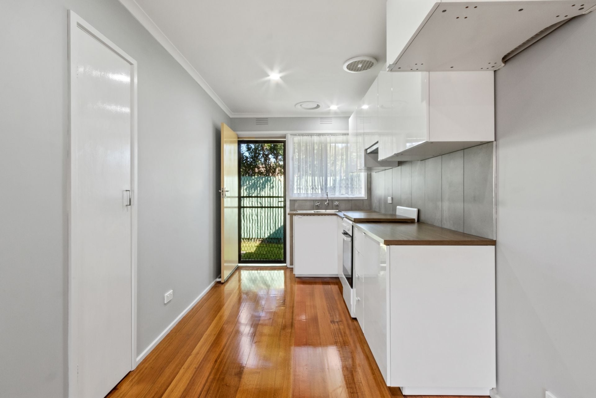 Fully renovated unit in prime location