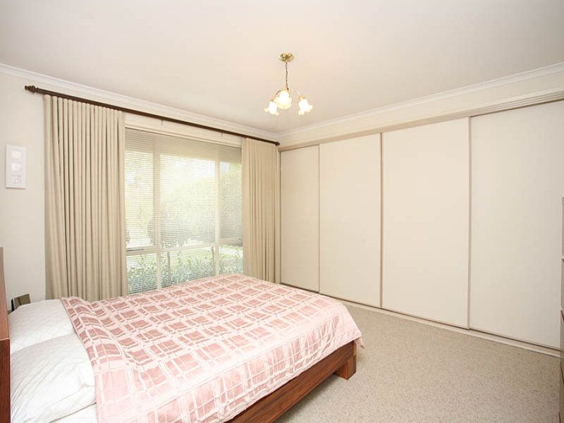 8 Meldrum Avenue MILL PARK, 8 Meldrum Avenue Mill Park - Thumbnail 8